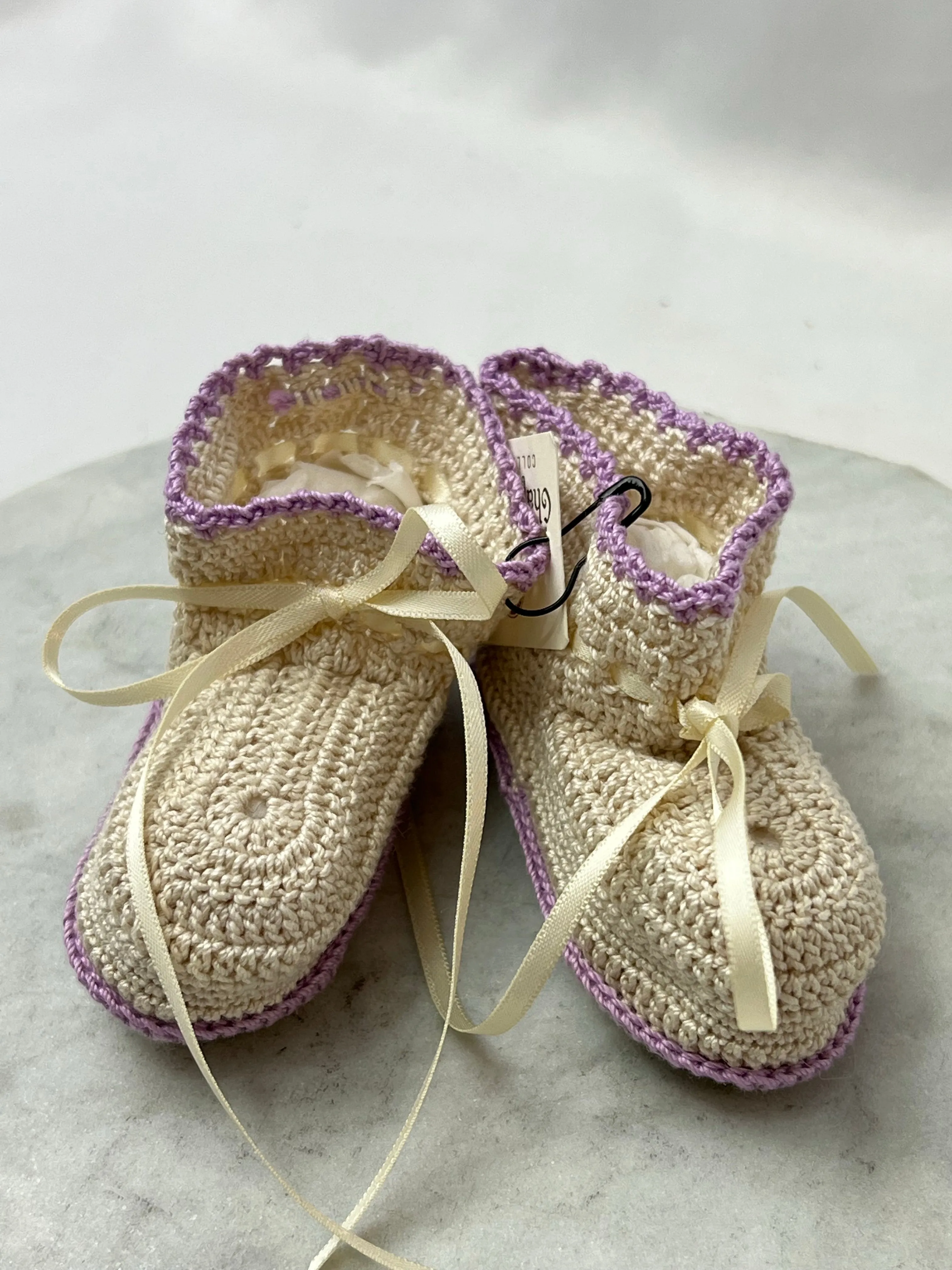 Booties "So Dear" Hand-Crocheted
