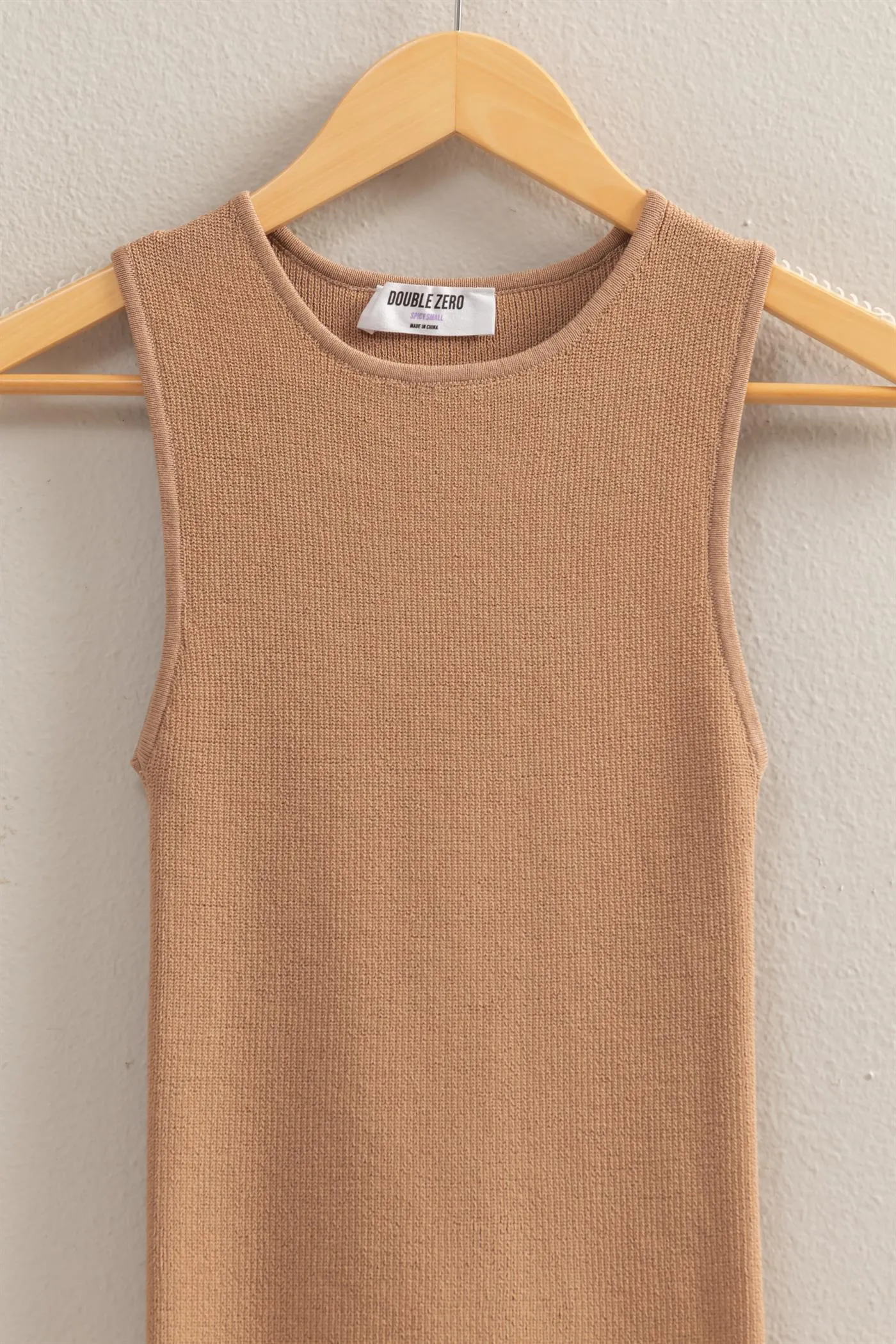 DZ25C450-Ribbed Knit Flattering Fit Tank Top