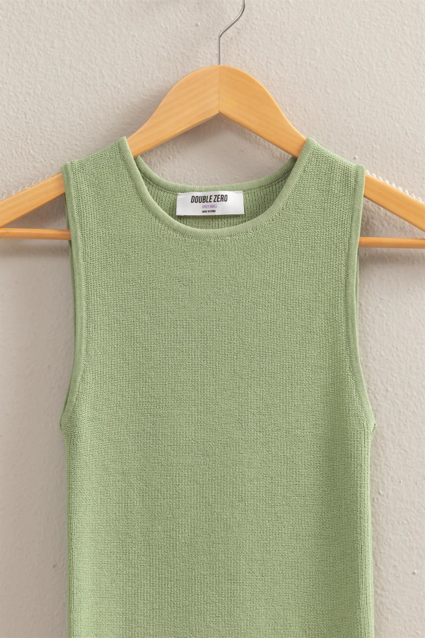 DZ25C450-Ribbed Knit Flattering Fit Tank Top